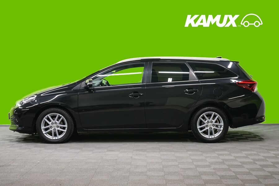 Toyota Auris vaihtoauto