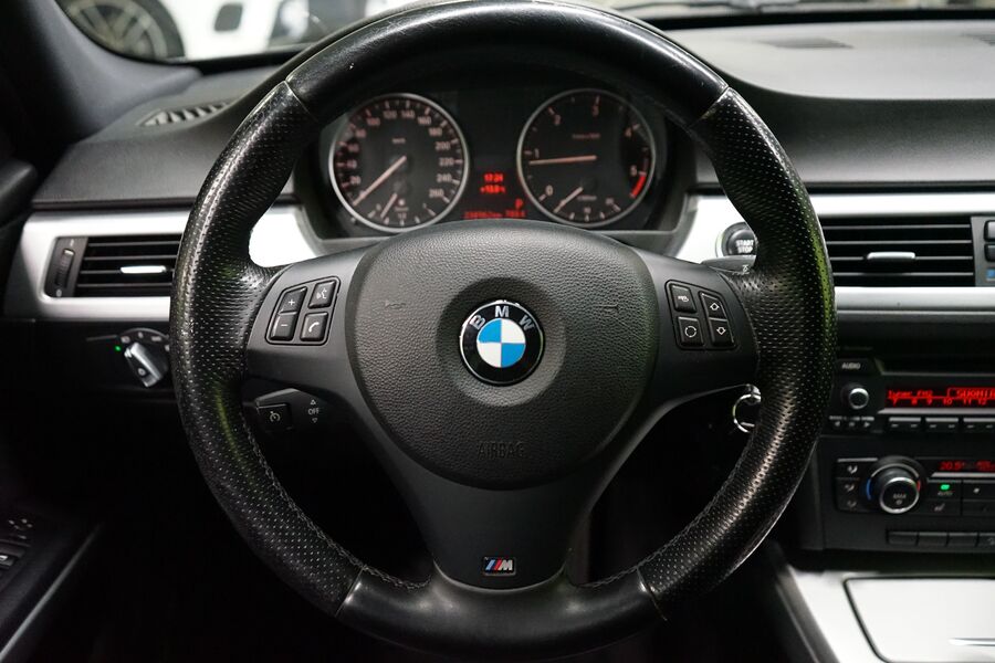 BMW 320 vaihtoauto
