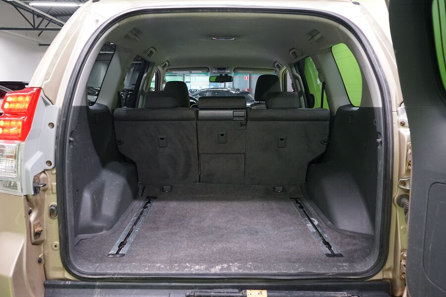 Toyota Land Cruiser vaihtoauto