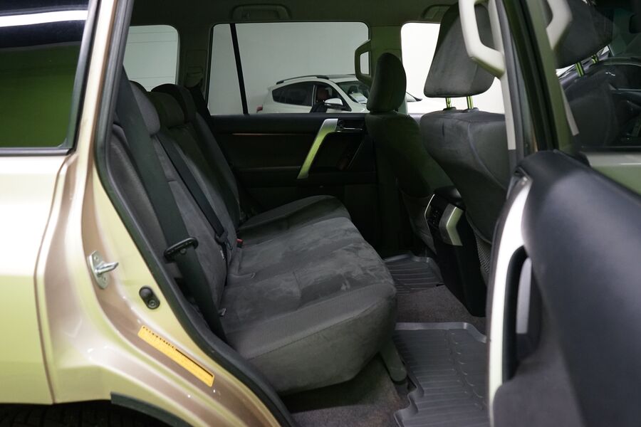 Toyota Land Cruiser vaihtoauto