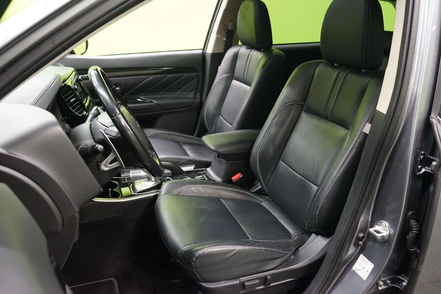 Mitsubishi Outlander PHEV vaihtoauto