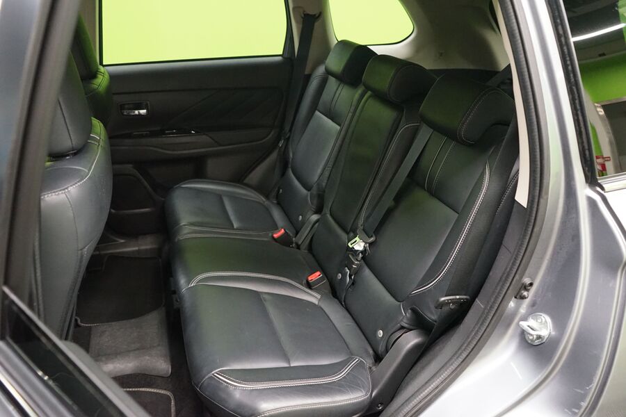 Mitsubishi Outlander PHEV vaihtoauto