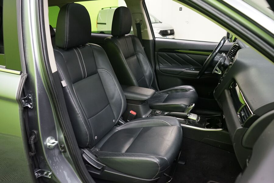 Mitsubishi Outlander PHEV vaihtoauto