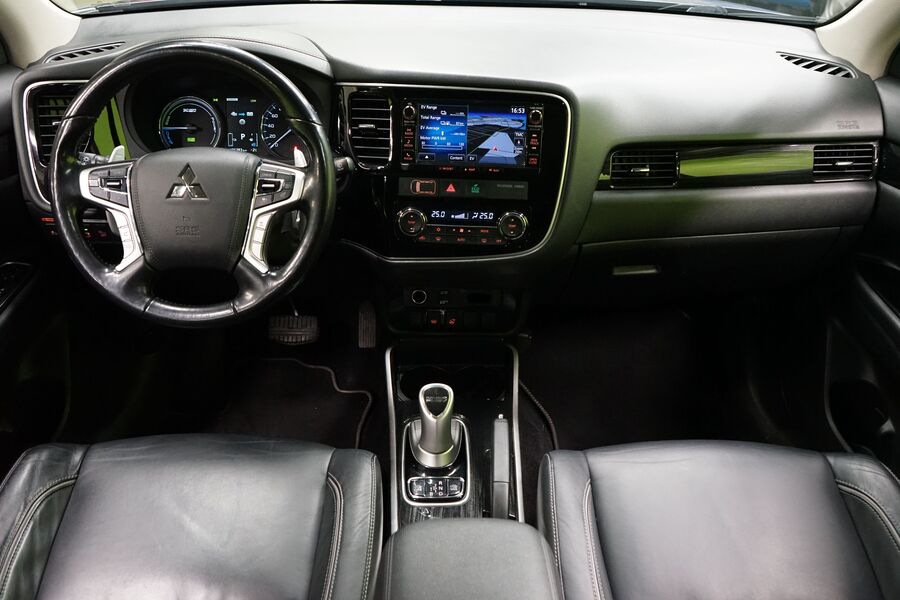 Mitsubishi Outlander PHEV vaihtoauto