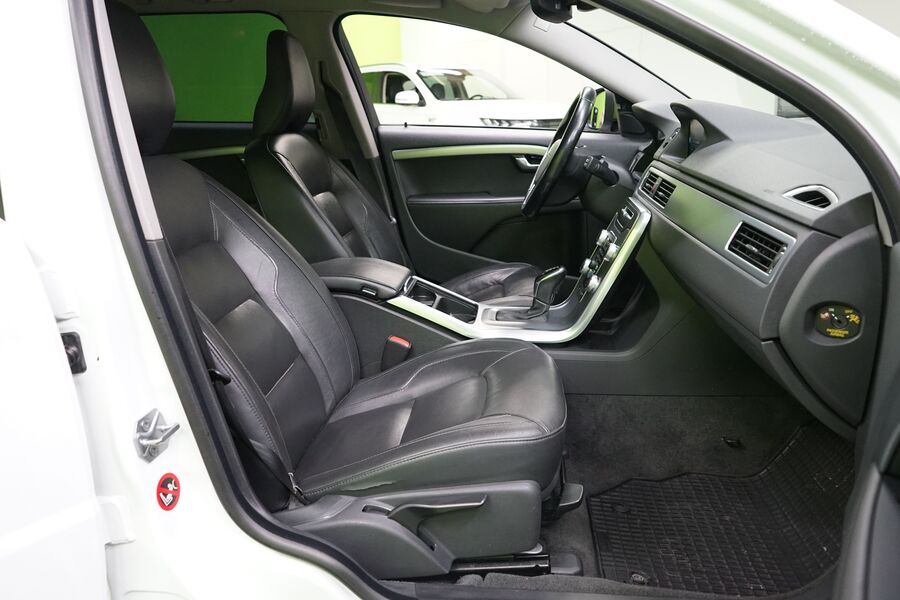 Volvo V70 vaihtoauto