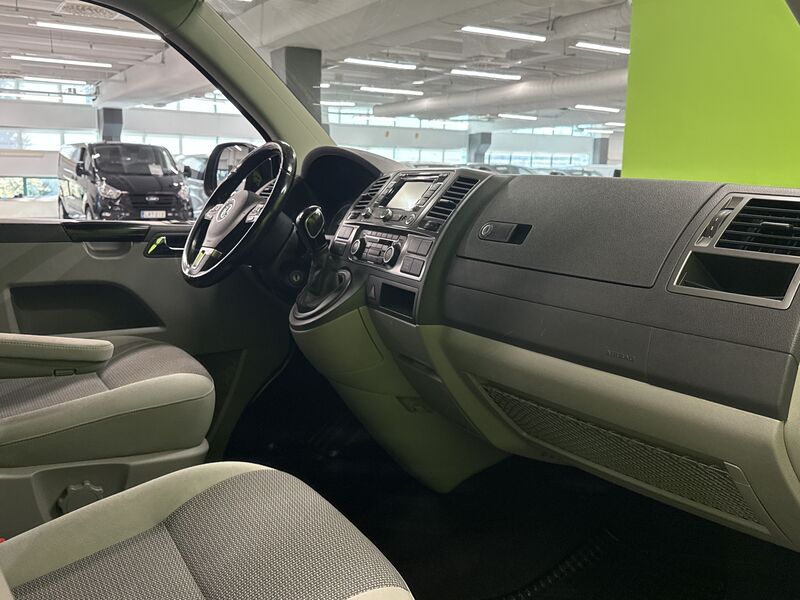 Volkswagen Caravelle vaihtoauto