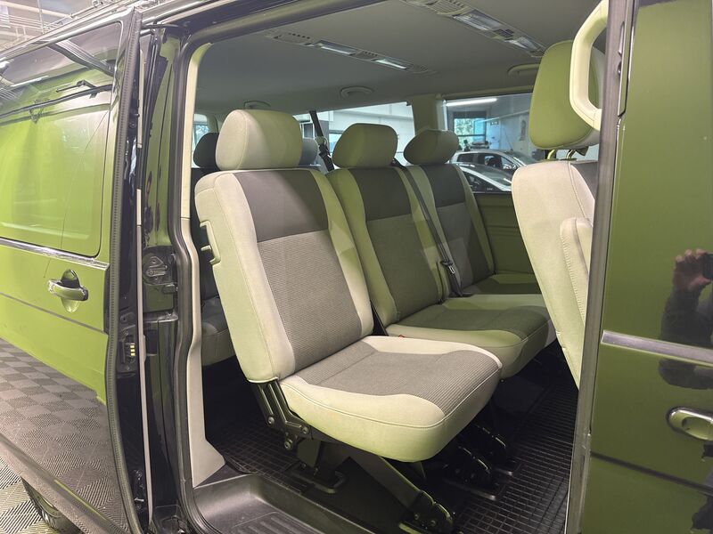 Volkswagen Caravelle vaihtoauto