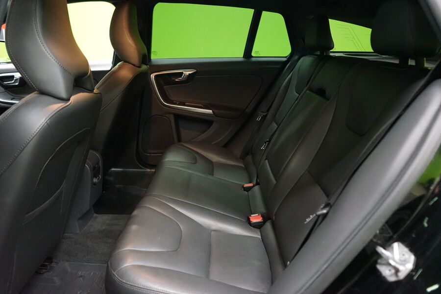 Volvo V60 Cross Country vaihtoauto