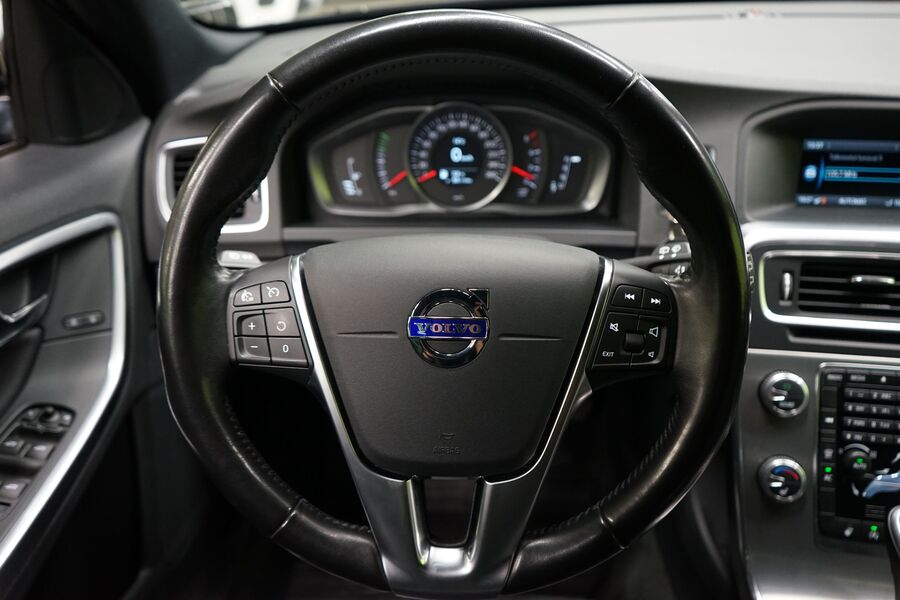 Volvo V60 Cross Country vaihtoauto