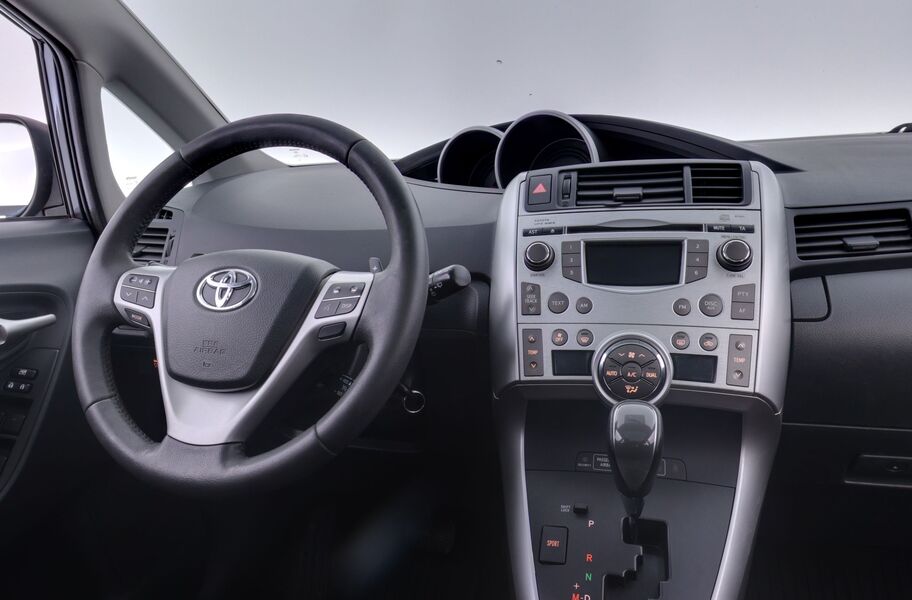Toyota Verso vaihtoauto