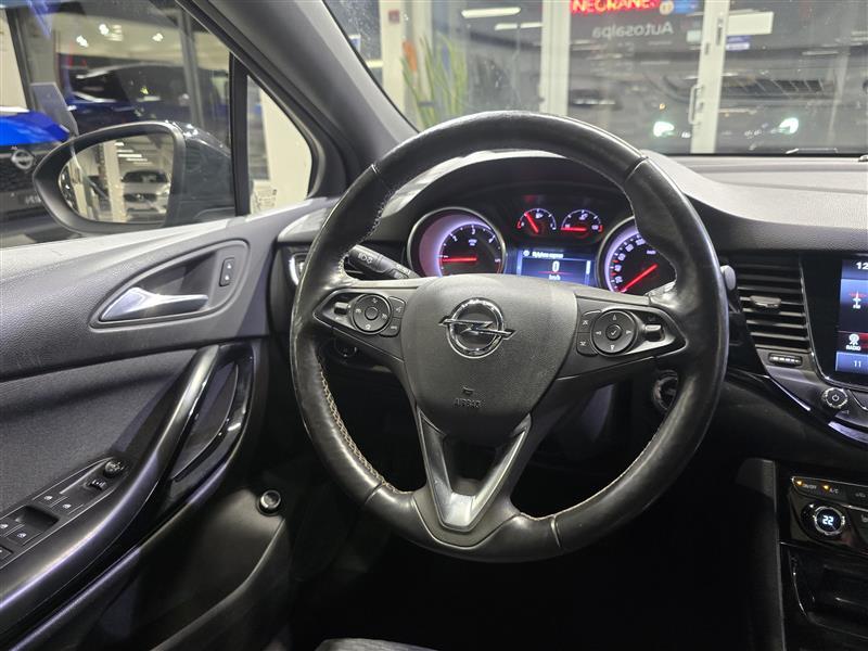 Opel Astra vaihtoauto