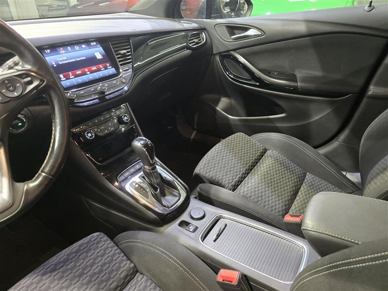 Opel Astra vaihtoauto