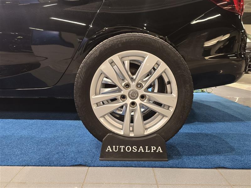 Opel Astra vaihtoauto