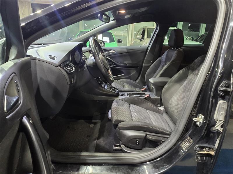 Opel Astra vaihtoauto