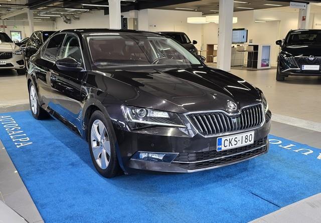 Skoda Superb vaihtoauto
