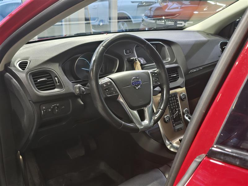 Volvo V40 Cross Country vaihtoauto