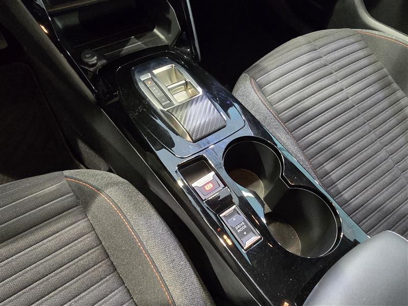 Peugeot e-2008 vaihtoauto