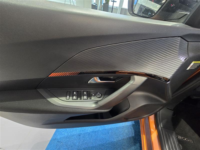 Peugeot e-2008 vaihtoauto