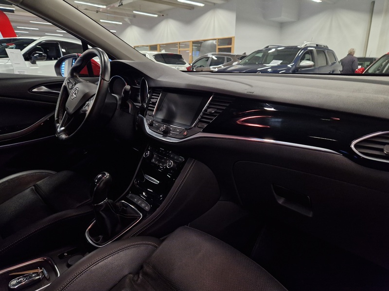 Opel Astra vaihtoauto