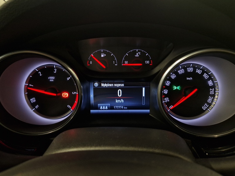 Opel Astra vaihtoauto