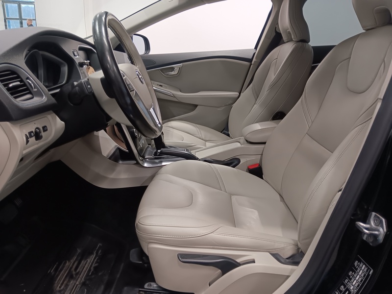 Volvo V40 vaihtoauto