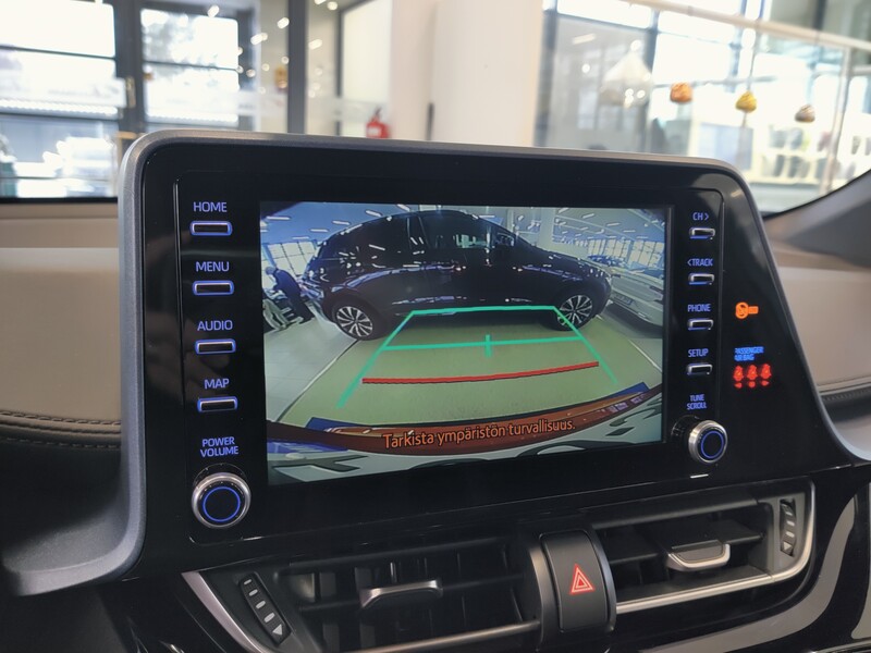 Toyota C-HR vaihtoauto