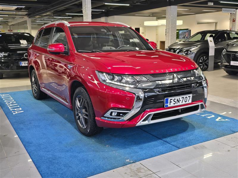 Mitsubishi Outlander PHEV vaihtoauto