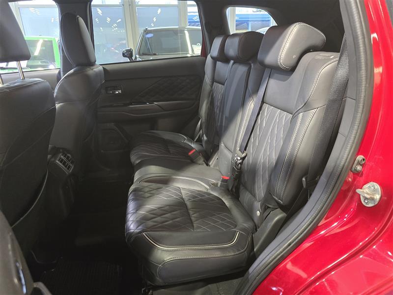 Mitsubishi Outlander PHEV vaihtoauto