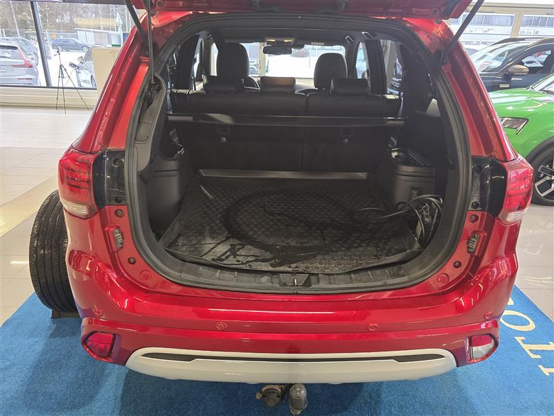 Mitsubishi Outlander PHEV vaihtoauto