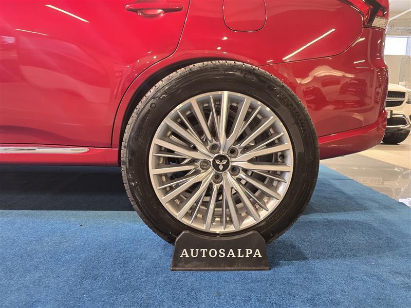 Mitsubishi Outlander PHEV vaihtoauto