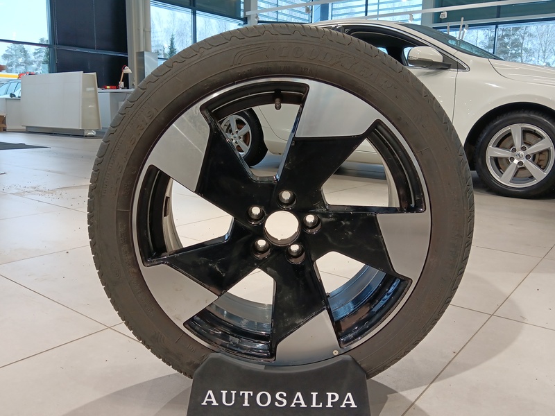 Volvo EX30 vaihtoauto