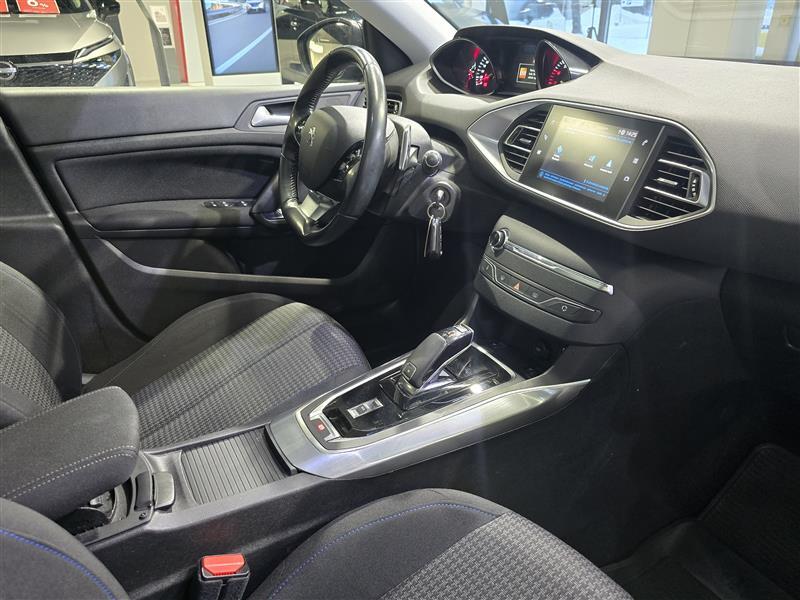 Peugeot 308 vaihtoauto