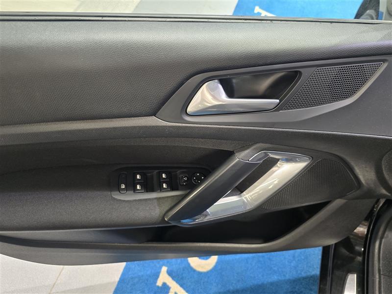 Peugeot 308 vaihtoauto