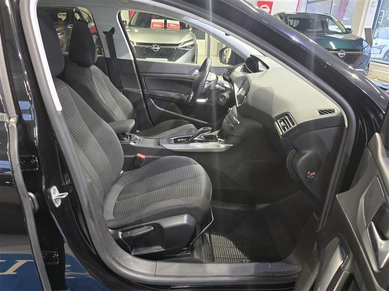 Peugeot 308 vaihtoauto