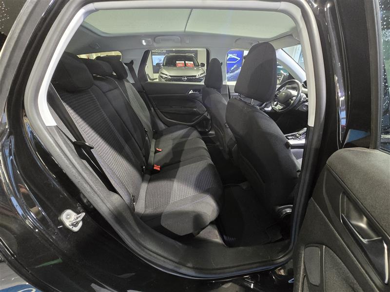 Peugeot 308 vaihtoauto