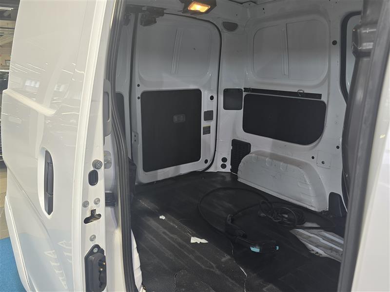 Nissan e-NV200 vaihtoauto