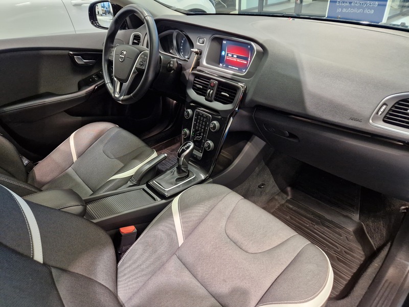 Volvo V40 vaihtoauto