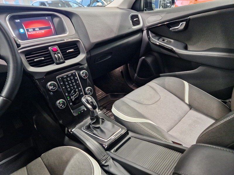 Volvo V40 vaihtoauto