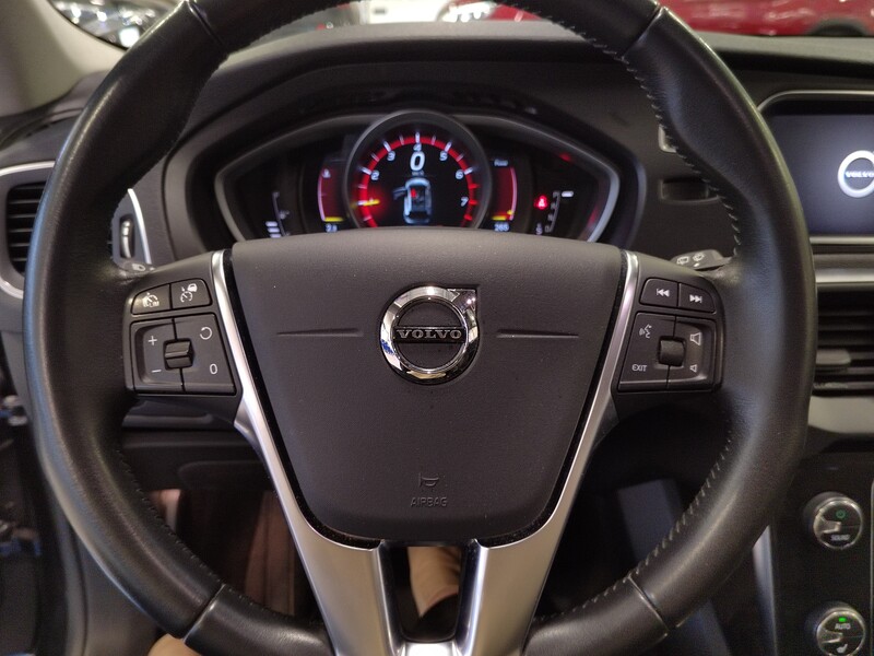 Volvo V40 Cross Country vaihtoauto