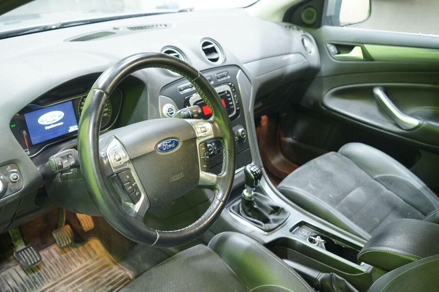 Ford Mondeo vaihtoauto