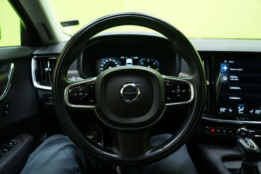 Volvo V90 Cross Country vaihtoauto