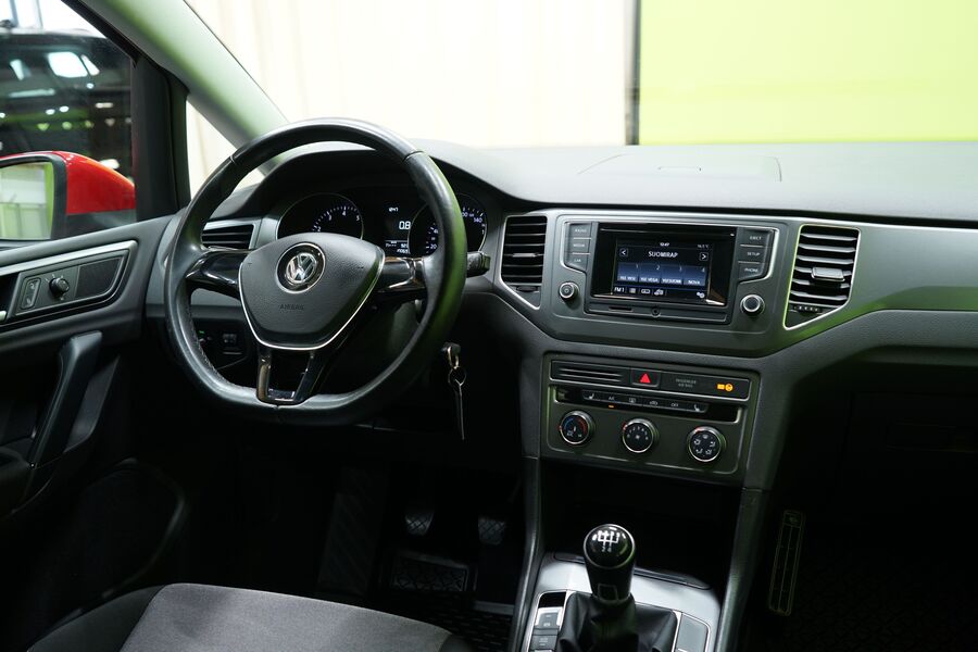 Volkswagen Golf Sportsvan vaihtoauto
