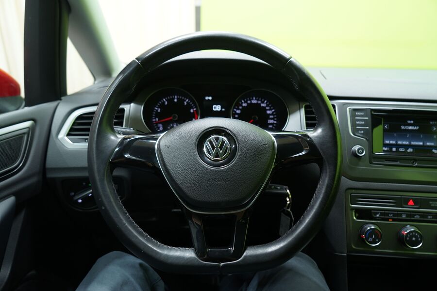Volkswagen Golf Sportsvan vaihtoauto