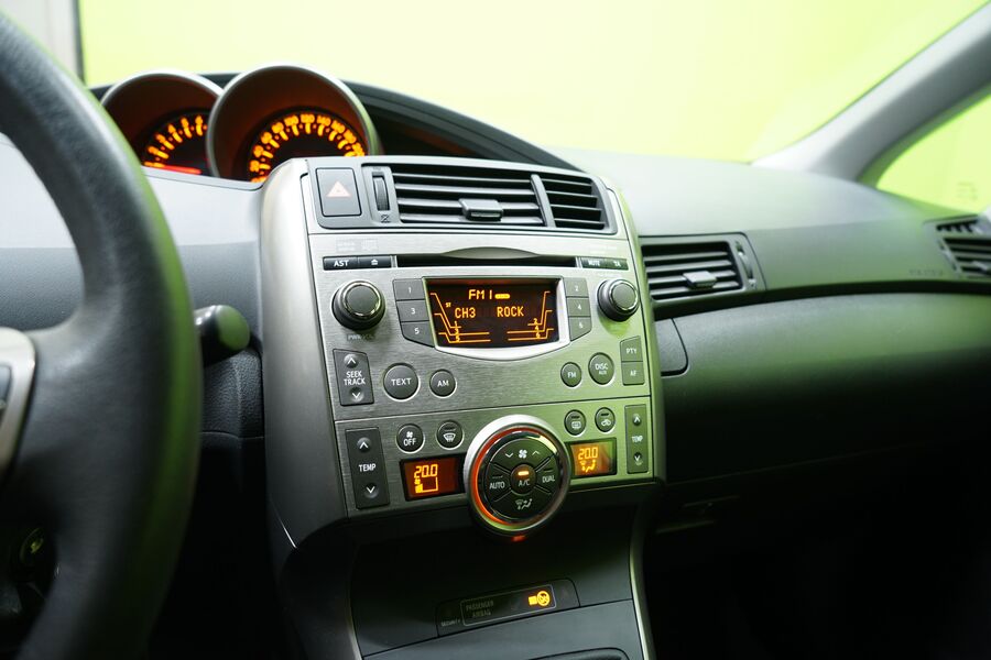 Toyota Verso vaihtoauto