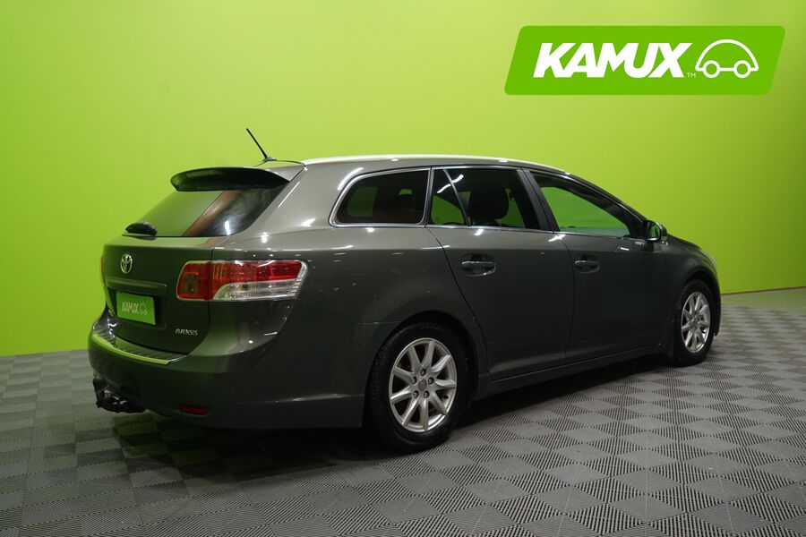 Toyota Avensis vaihtoauto