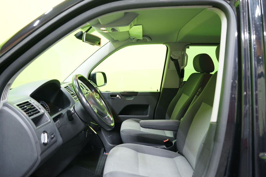 Volkswagen Caravelle vaihtoauto