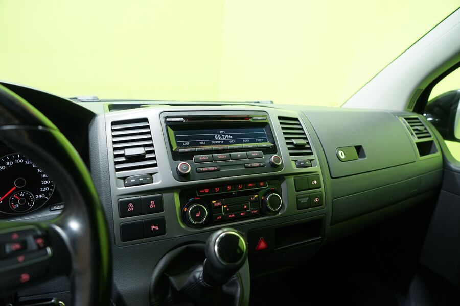 Volkswagen Caravelle vaihtoauto