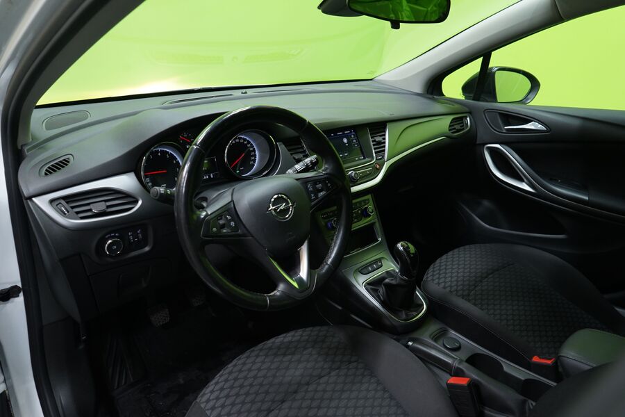 Opel Astra vaihtoauto