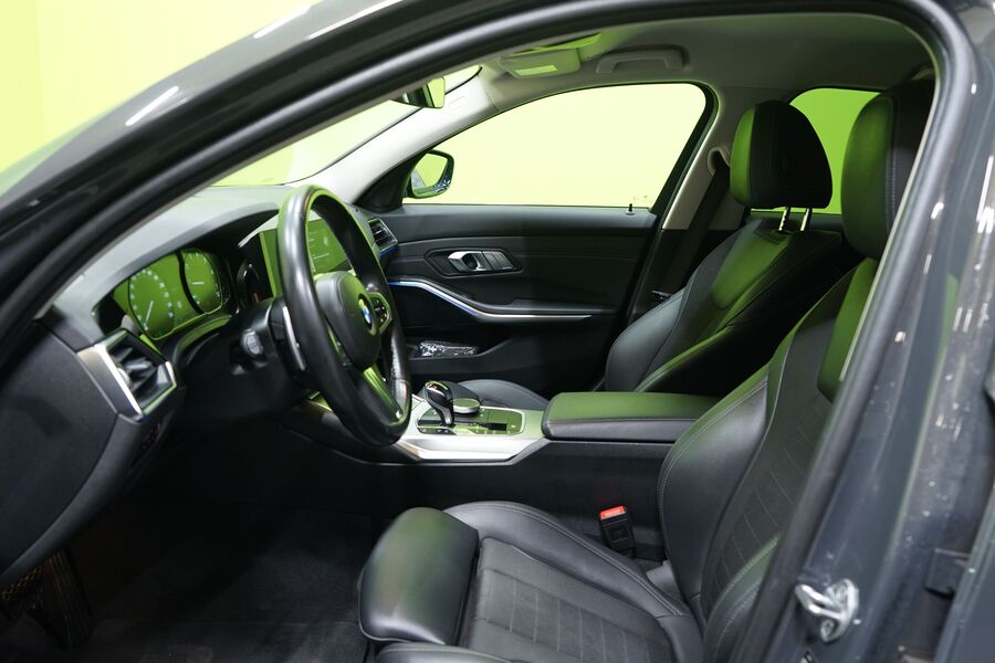 BMW 330 vaihtoauto