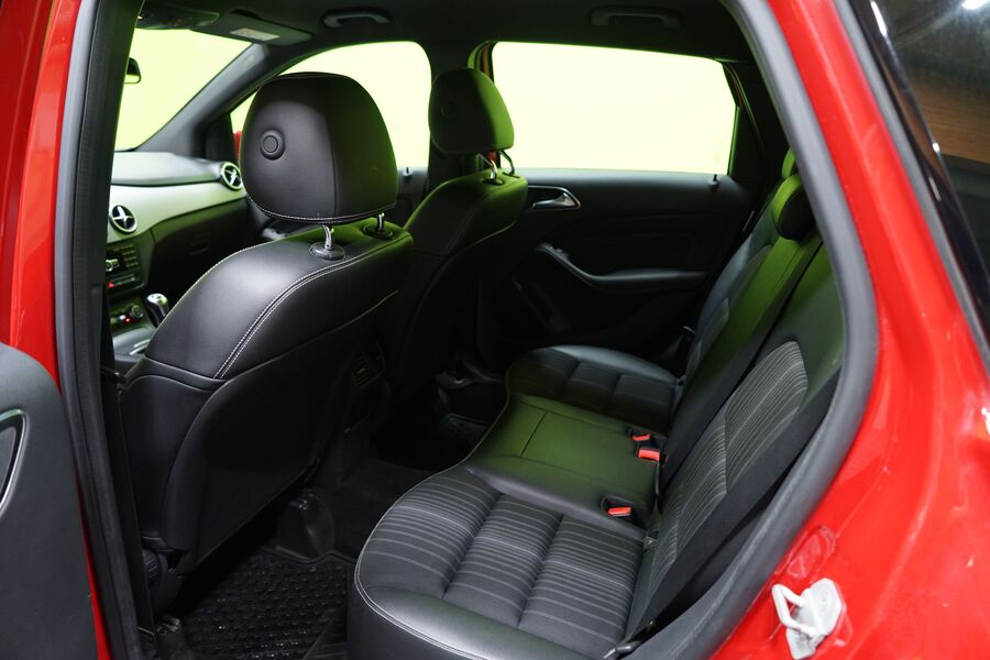 Mercedes-Benz B vaihtoauto